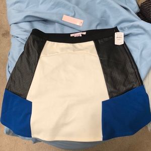 Small Black, white and blue Romeo & Juliet skirt